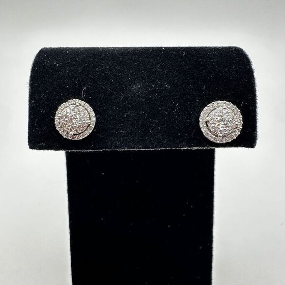 Stunning 14k White Gold, .53ctw Diamond Cluster earring studs! - Picture 1 of 14